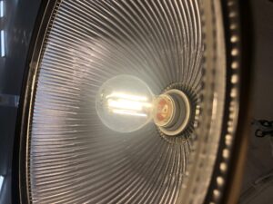 What are the average business electricity rates in 2025